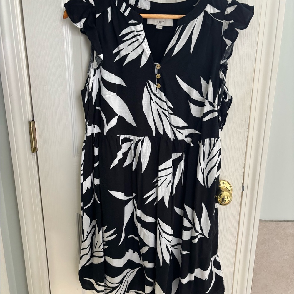 LOFT Black and White Leaf Print Dress
